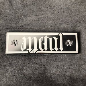 *Limited Edition* Kat Von D Metal Matte Palette